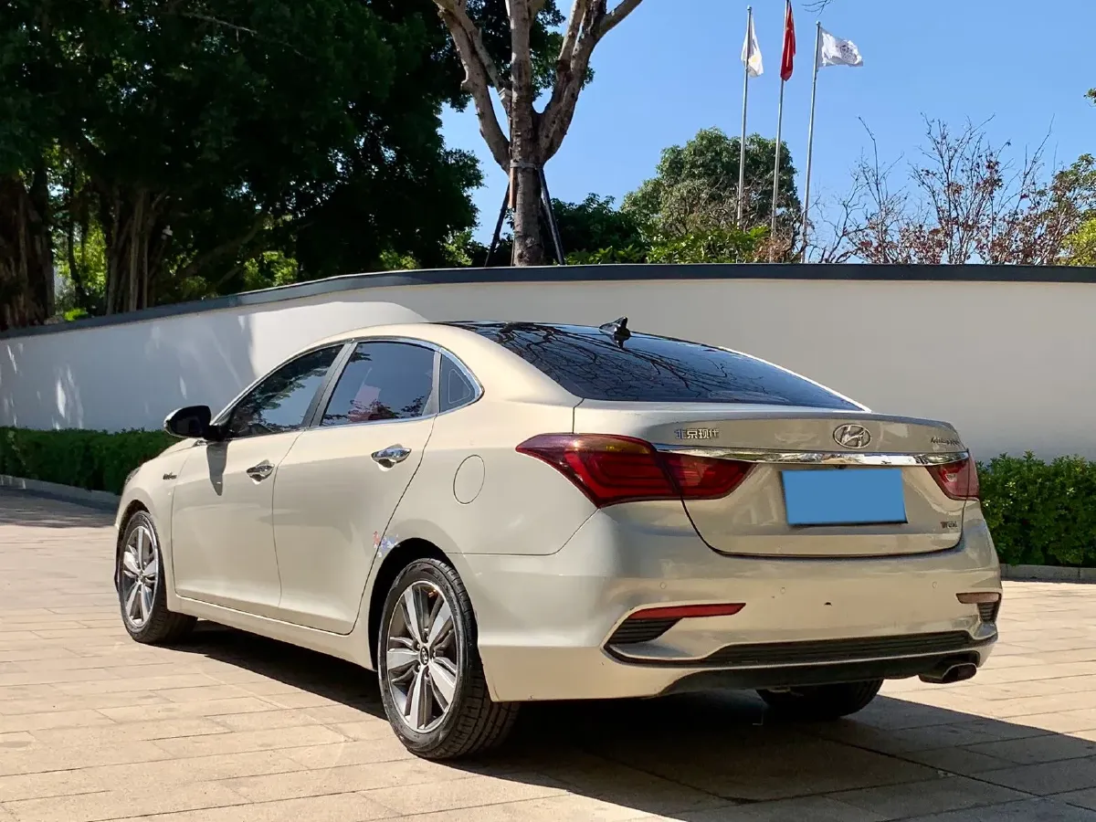 2017 Hyundai Mistra 1.6T 175HP L4 7DCT,autocango,china used car exporter,china ev exporter,chinese used car exporter,chinese used ev exporter