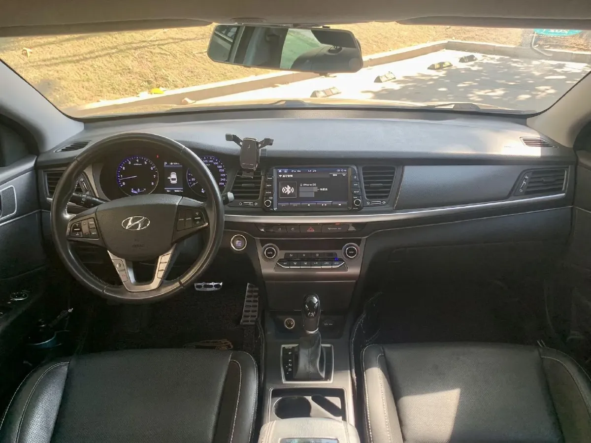 2017 Hyundai Mistra 1.6T 175HP L4 7DCT,autocango,china used car exporter,china ev exporter,chinese used car exporter,chinese used ev exporter