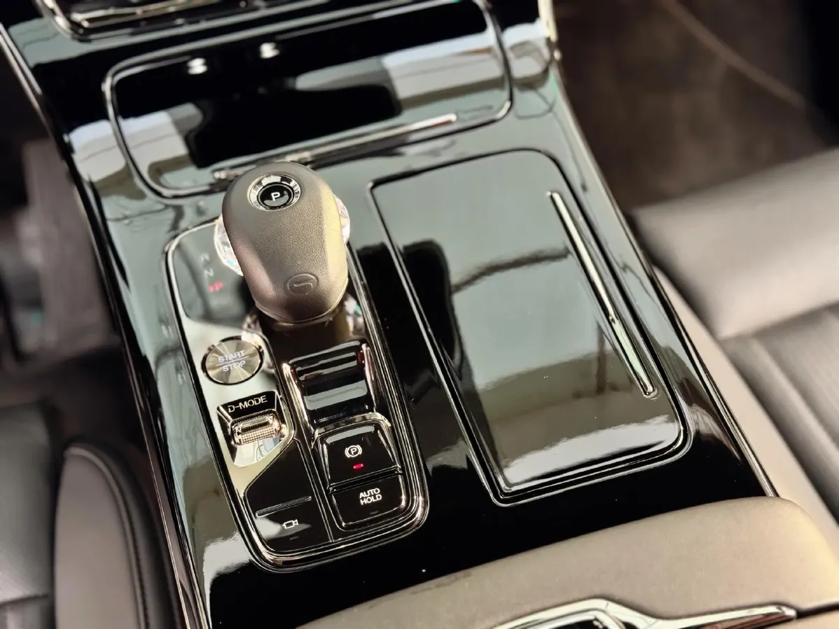 2023 GAC Trumpchi M8 2.0T 252HP L4 8AT,autocango,china used car exporter,china ev exporter,chinese used car exporter,chinese used ev exporter