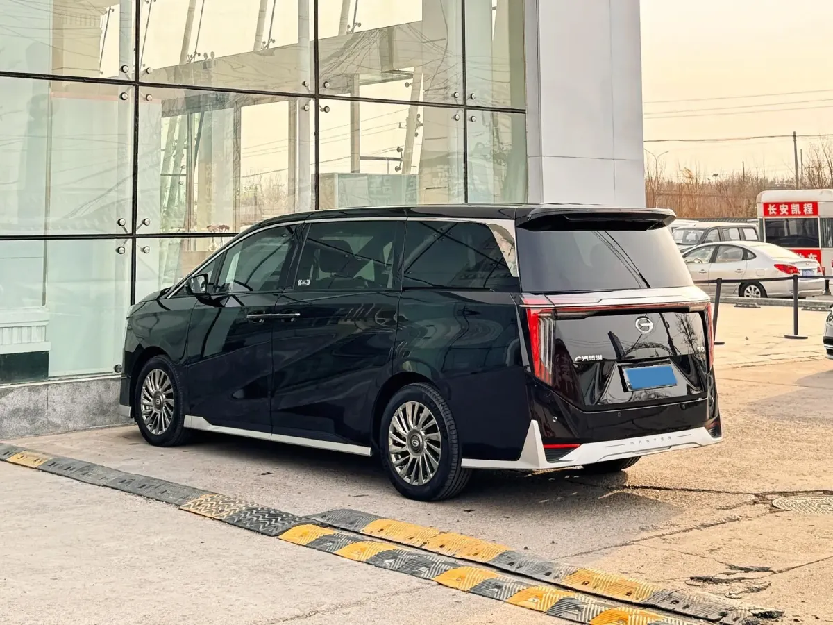 2023 GAC Trumpchi M8 2.0T 252HP L4 8AT,autocango,china used car exporter,china ev exporter,chinese used car exporter,chinese used ev exporter