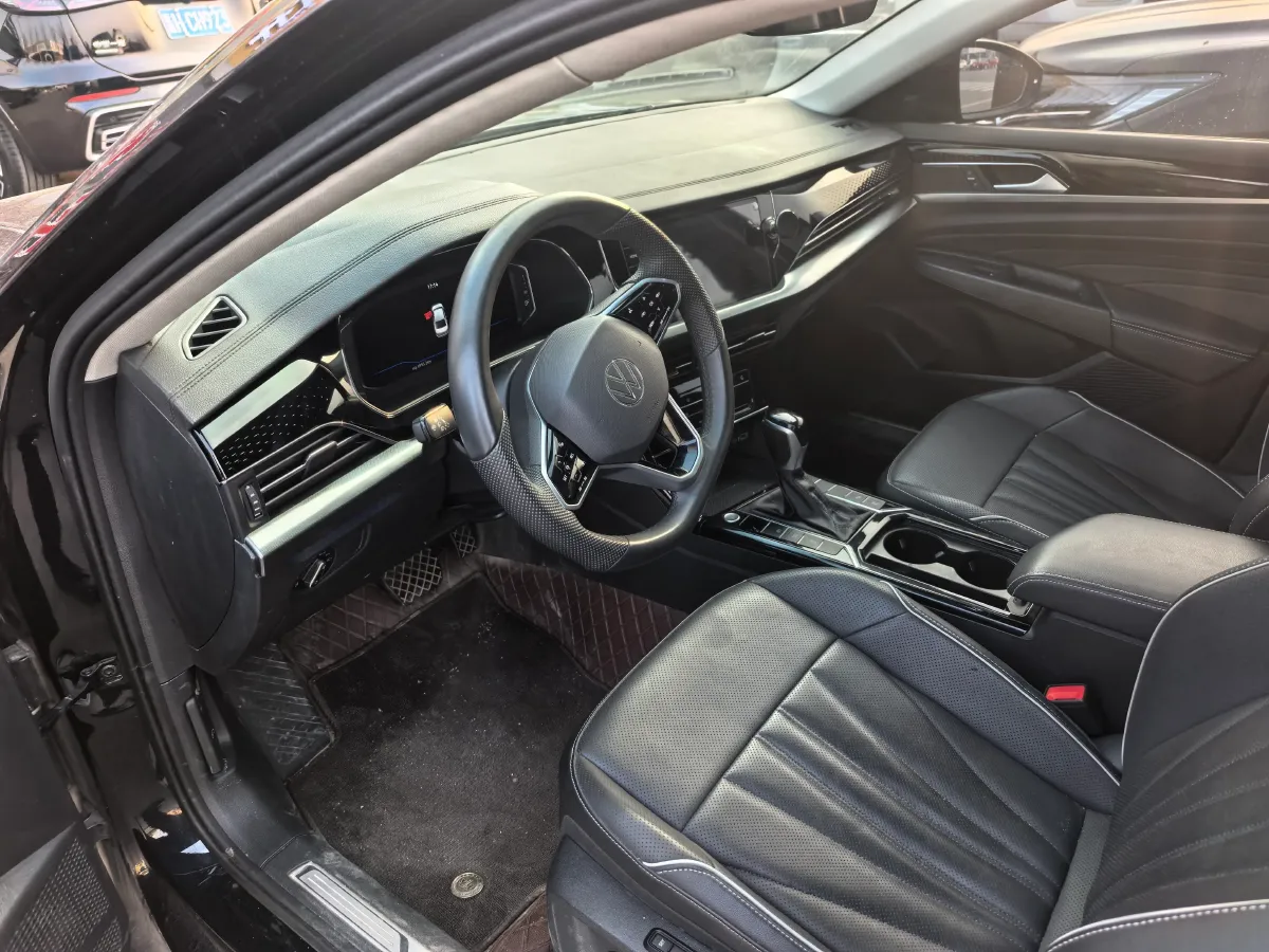 2024 Volkswagen Passat 2.0T 220HP L4 7DCT,autocango,china used car exporter,china ev exporter,chinese used car exporter,chinese used ev exporter