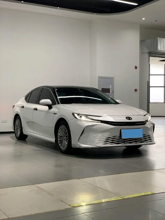 2024 Toyota Camry 2.0L 173HP L4 CVT,autocango,china used car exporter,china ev exporter,chinese used car exporter,chinese used ev exporter