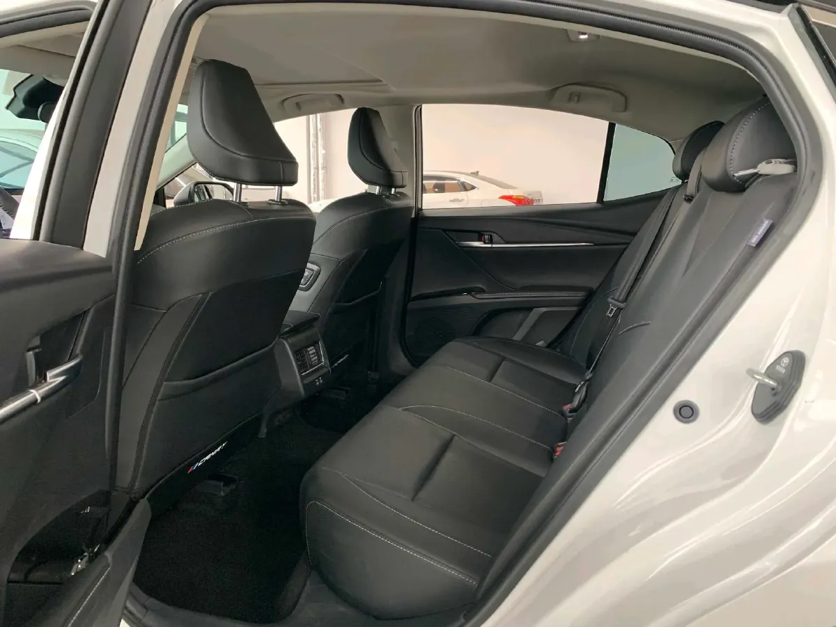 2024 Toyota Camry 2.0L 173HP L4 CVT,autocango,china used car exporter,china ev exporter,chinese used car exporter,chinese used ev exporter