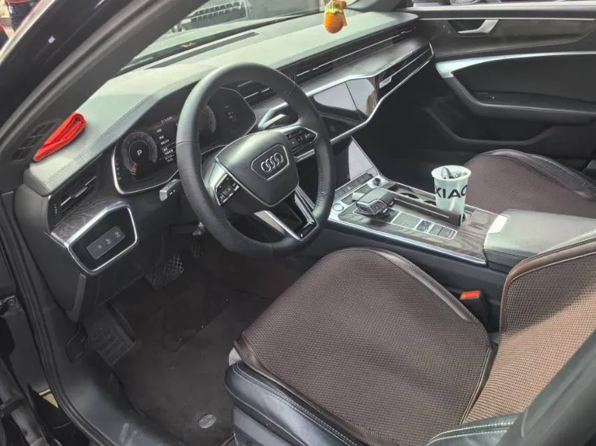 2020 Audi A6L 2.0T 190HP L4 7DCT,autocango,china used car exporter,china ev exporter,chinese used car exporter,chinese used ev exporter