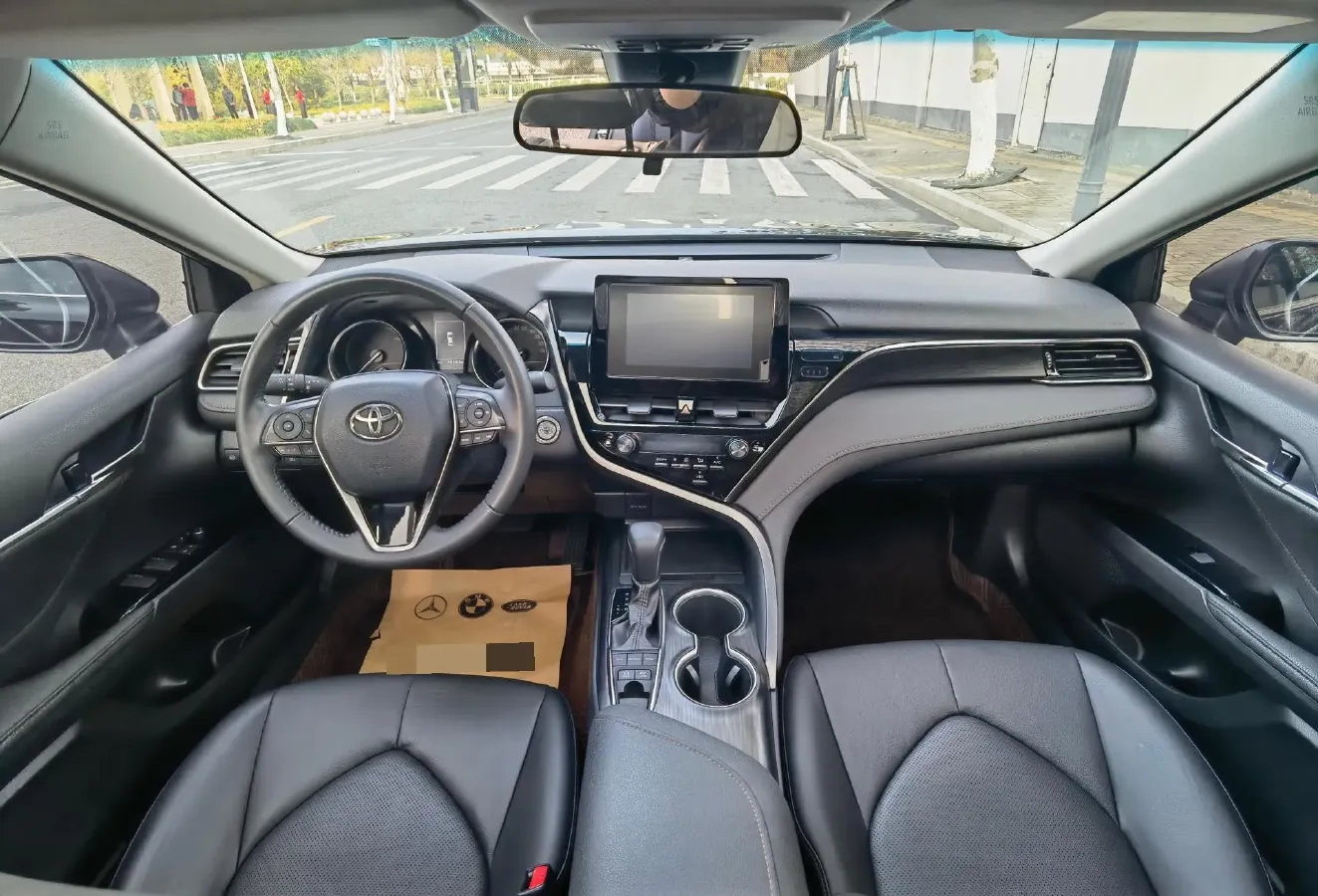 2023 Toyota Camry 2.5L 178HP L4 E-CVT Hybrid,autocango,china used car exporter,china ev exporter,chinese used car exporter,chinese used ev exporter