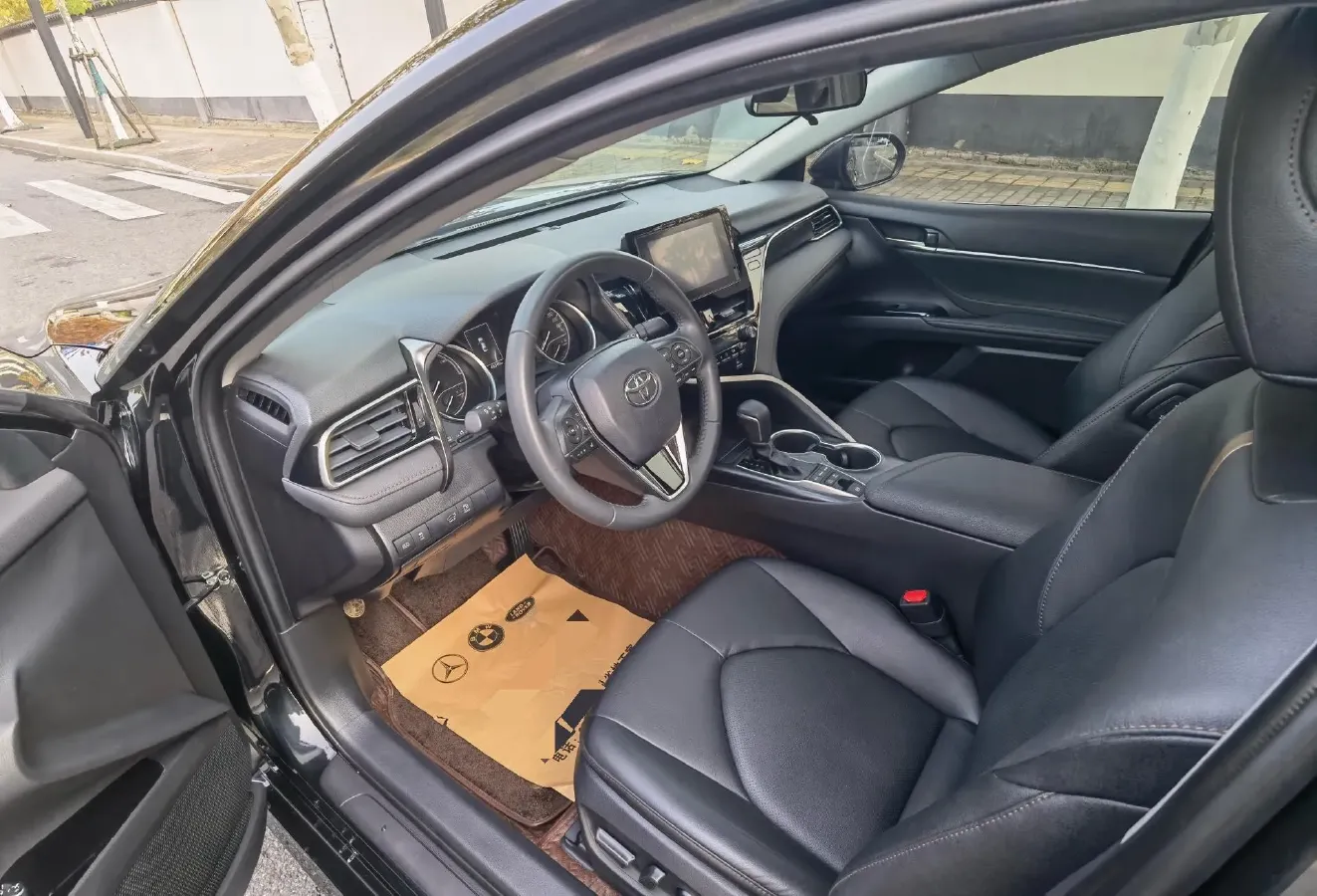 2023 Toyota Camry 2.5L 178HP L4 E-CVT Hybrid,autocango,china used car exporter,china ev exporter,chinese used car exporter,chinese used ev exporter