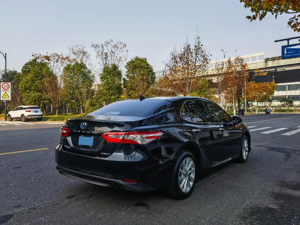2023 Toyota Camry 2.5L 178HP L4 E-CVT Hybrid,autocango,china used car exporter,china ev exporter,chinese used car exporter,chinese used ev exporter