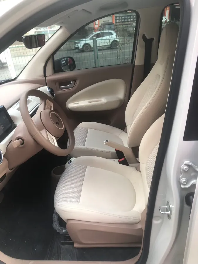 2025 WuLing HongGuang MINI EV BEV 16.2KWH,autocango,china used car exporter,china ev exporter,chinese used car exporter,chinese used ev exporter