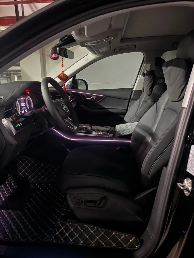 2023 Audi Q7 2.0T 265HP L4 8AT,autocango,china used car exporter,china ev exporter,chinese used car exporter,chinese used ev exporter