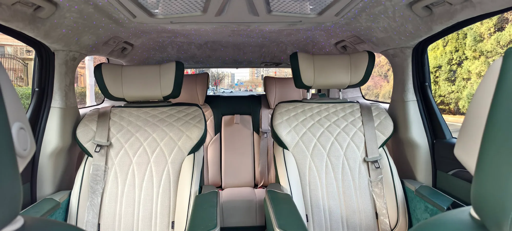 2023 Buick GL8 2.0T 237HP L4 9AT,autocango,china used car exporter,china ev exporter,chinese used car exporter,chinese used ev exporter