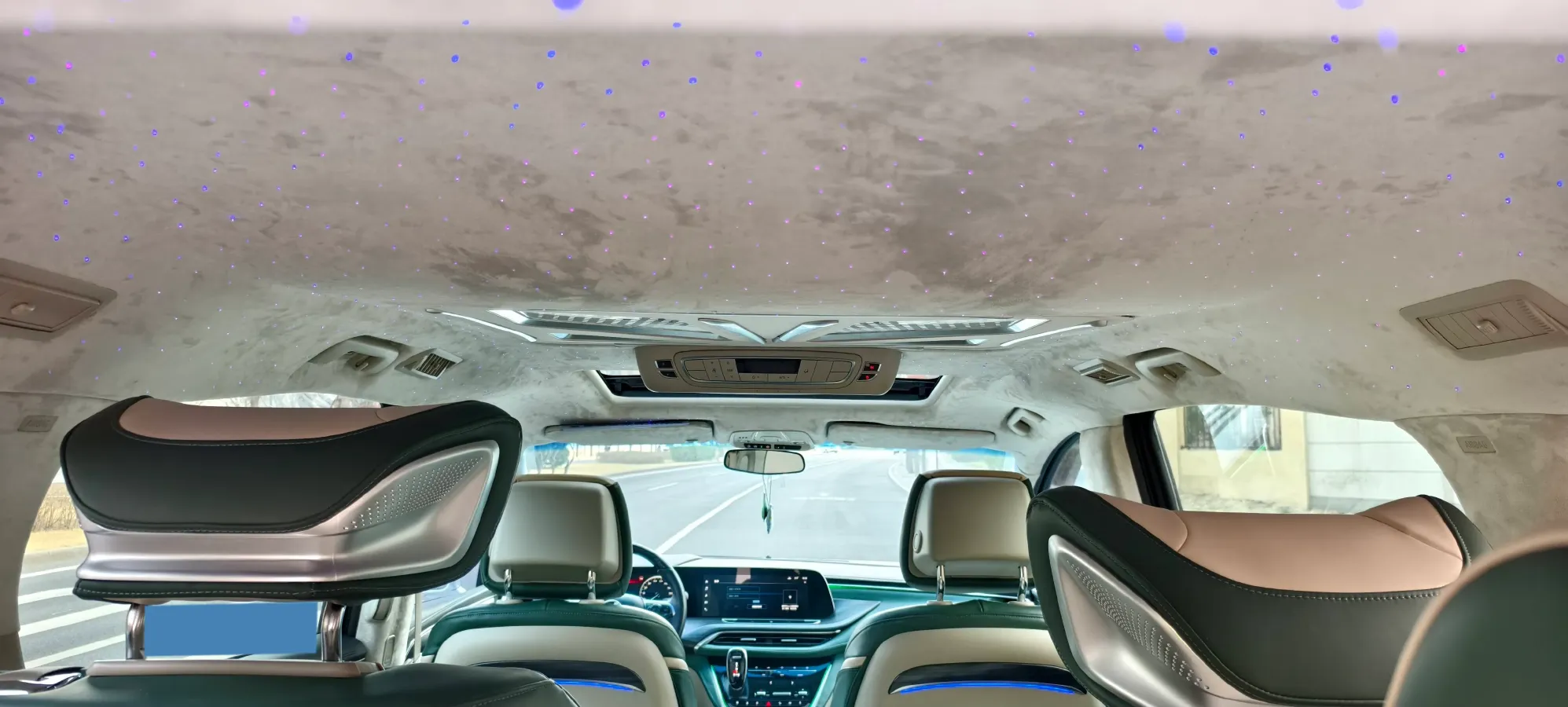 2023 Buick GL8 2.0T 237HP L4 9AT,autocango,china used car exporter,china ev exporter,chinese used car exporter,chinese used ev exporter