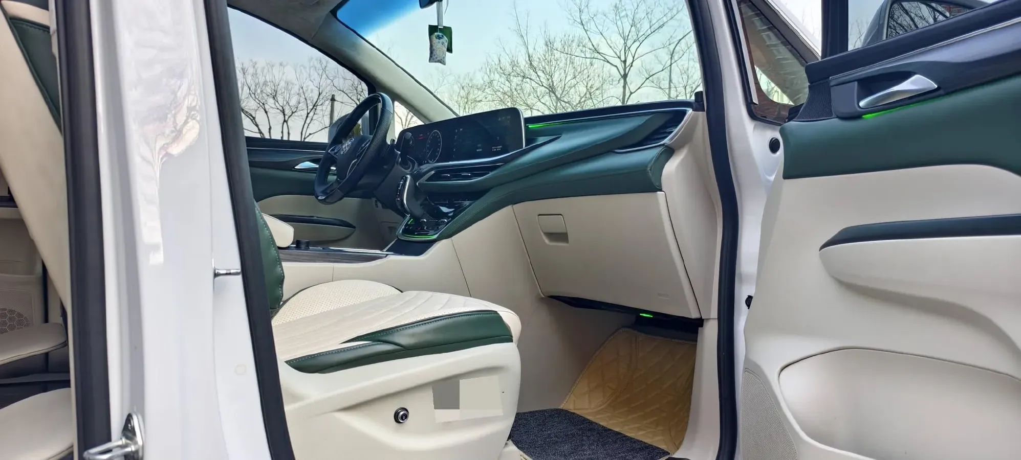 2023 Buick GL8 2.0T 237HP L4 9AT,autocango,china used car exporter,china ev exporter,chinese used car exporter,chinese used ev exporter