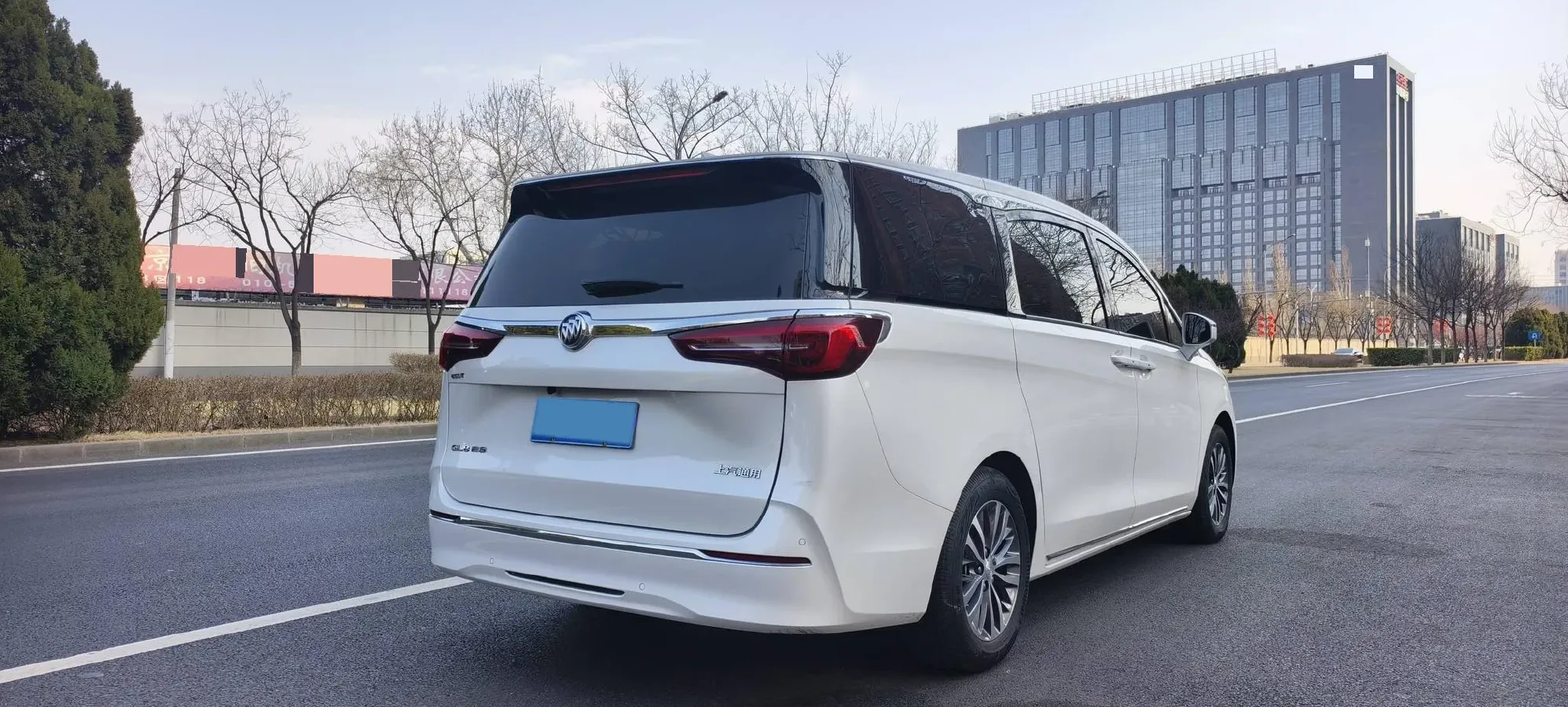 2023 Buick GL8 2.0T 237HP L4 9AT,autocango,china used car exporter,china ev exporter,chinese used car exporter,chinese used ev exporter