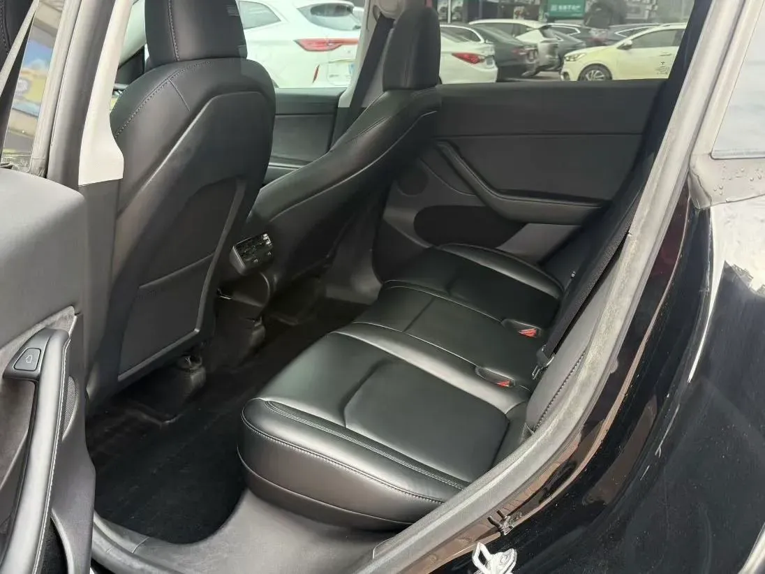 2022 Tesla Model Y BEV 60KWH,autocango,china used car exporter,china ev exporter,chinese used car exporter,chinese used ev exporter