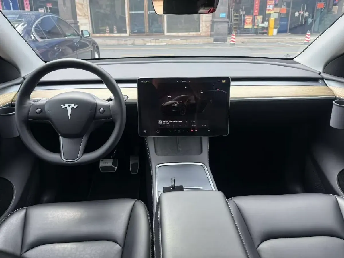 2022 Tesla Model Y BEV 60KWH,autocango,china used car exporter,china ev exporter,chinese used car exporter,chinese used ev exporter