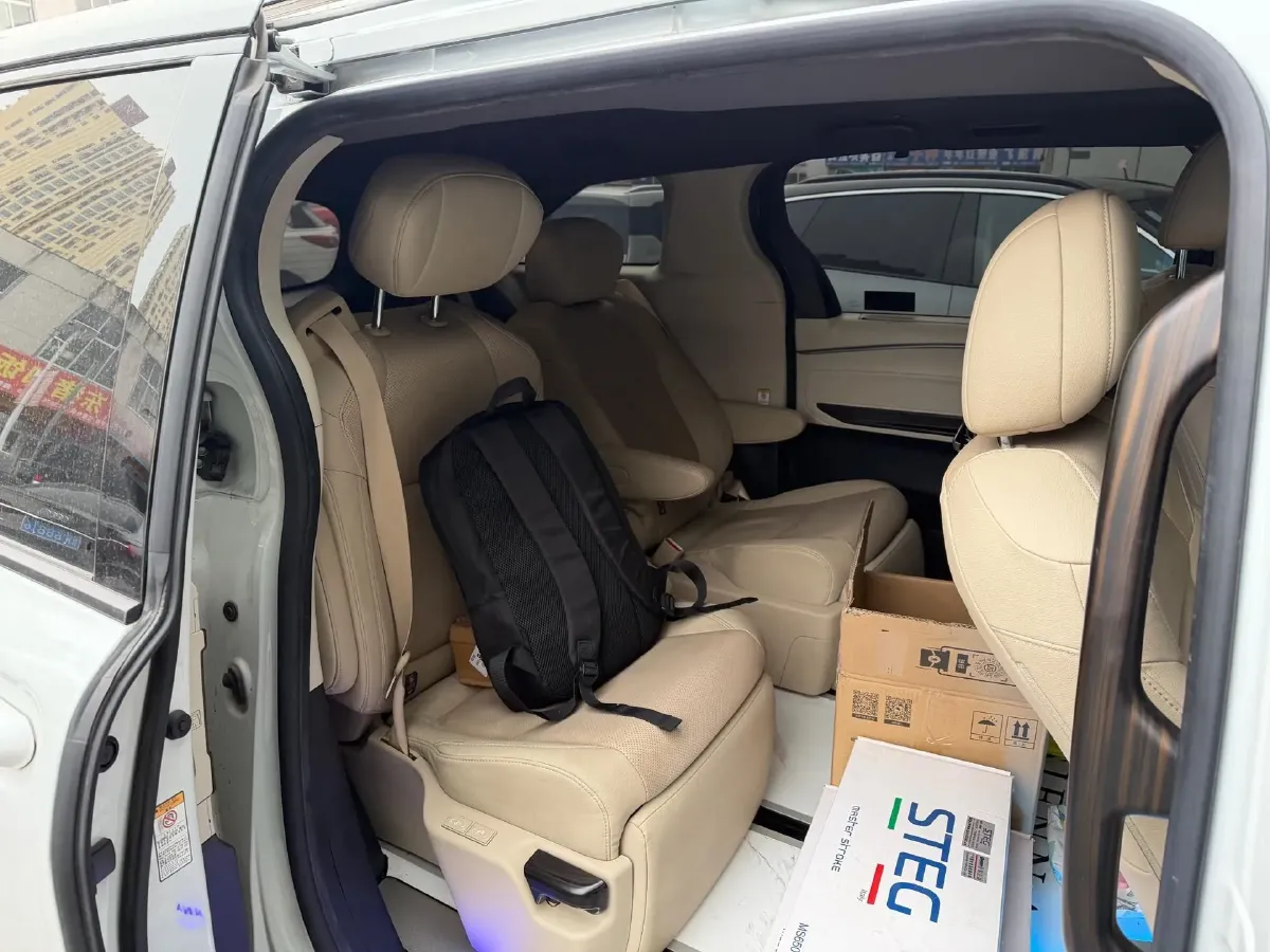 2021 Toyota Sienna 2.5L 192HP L4 E-CVT Hybrid,autocango,china used car exporter,china ev exporter,chinese used car exporter,chinese used ev exporter