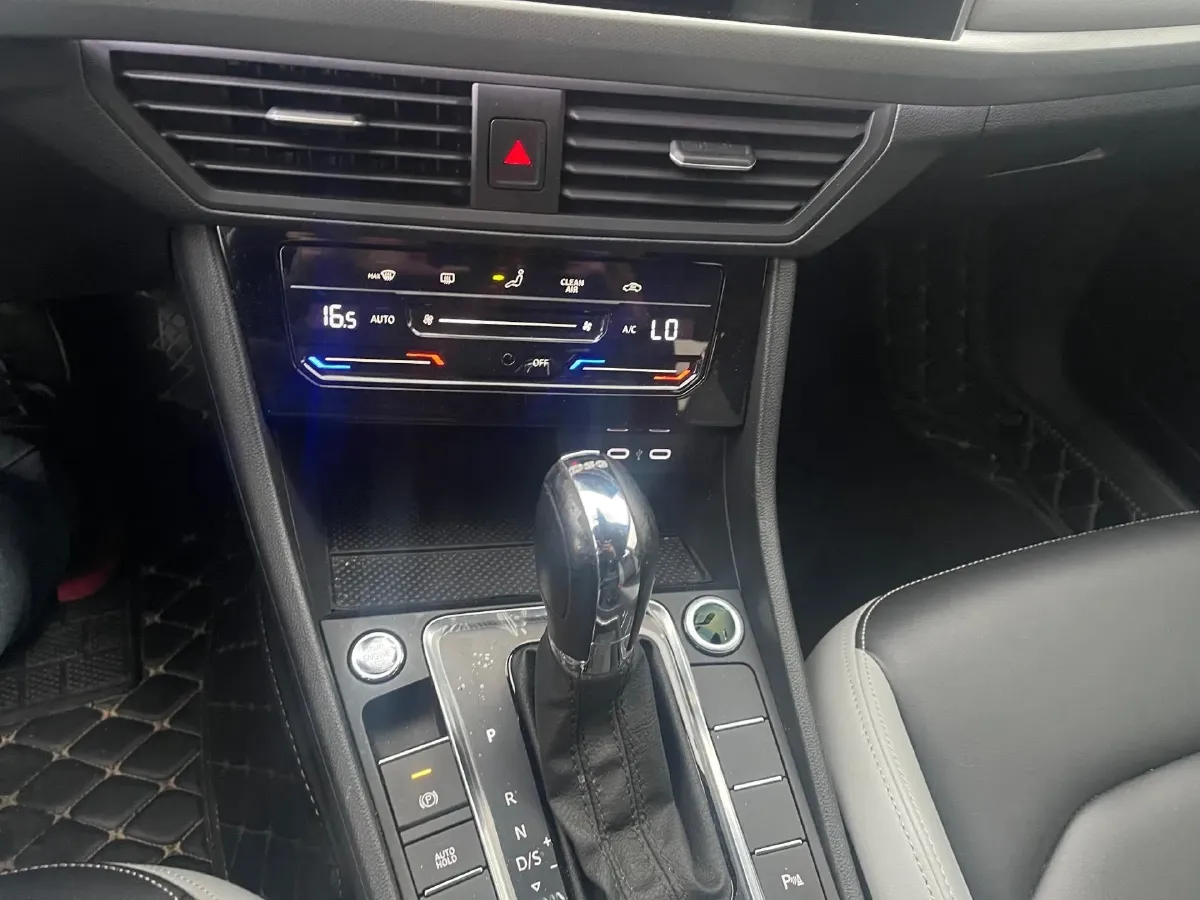 2023 Volkswagen Bora 1.4T 150HP L4 7DCT,autocango,china used car exporter,china ev exporter,chinese used car exporter,chinese used ev exporter