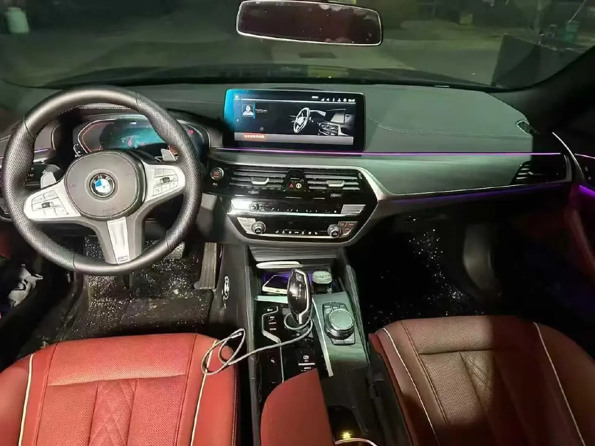 2023 BMW 5 Series 2.0T 245HP L4 8AT,autocango,china used car exporter,china ev exporter,chinese used car exporter,chinese used ev exporter