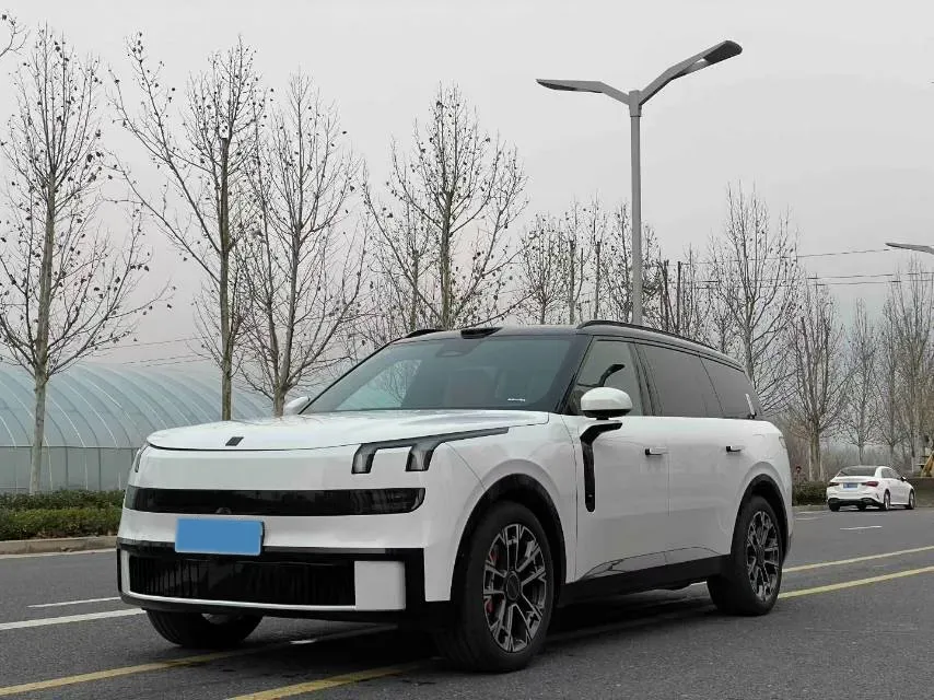 2025 LYNK&CO 900 1.5T 190HP L4 3DHT PHEV 43.3KWH,autocango,china used car exporter,china ev exporter,chinese used car exporter,chinese used ev exporter