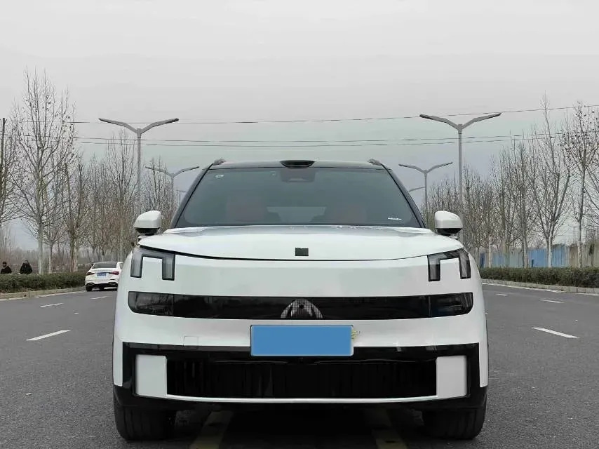 2025 LYNK&CO 900 1.5T 190HP L4 3DHT PHEV 43.3KWH,autocango,china used car exporter,china ev exporter,chinese used car exporter,chinese used ev exporter