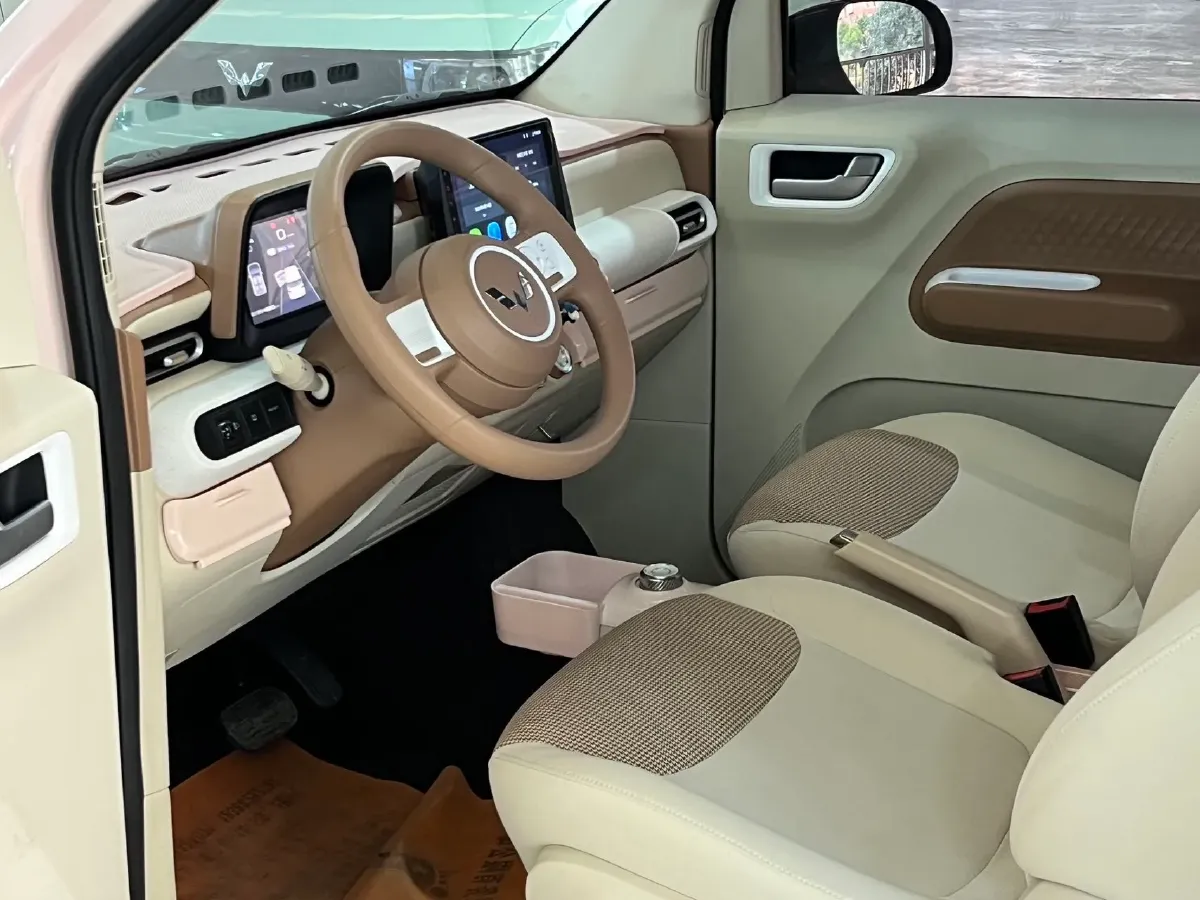 2024 WuLing HongGuang MINI EV BEV 17.3KWH,autocango,china used car exporter,china ev exporter,chinese used car exporter,chinese used ev exporter