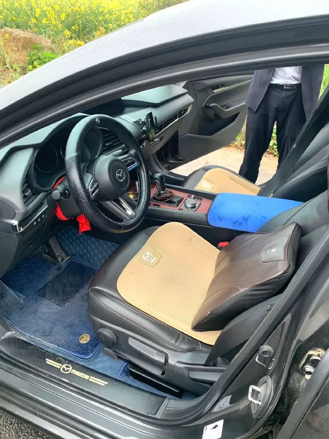 2023 Mazda 3 Axela 2.0L 158HP L4 6AT,autocango,china used car exporter,china ev exporter,chinese used car exporter,chinese used ev exporter