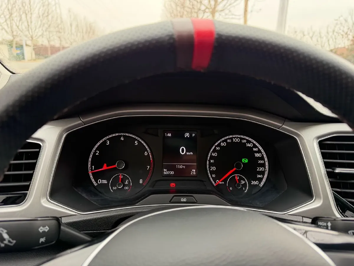 2021 Volkswagen T-Roc 1.4T 150HP L4 7DCT,autocango,china used car exporter,china ev exporter,chinese used car exporter,chinese used ev exporter