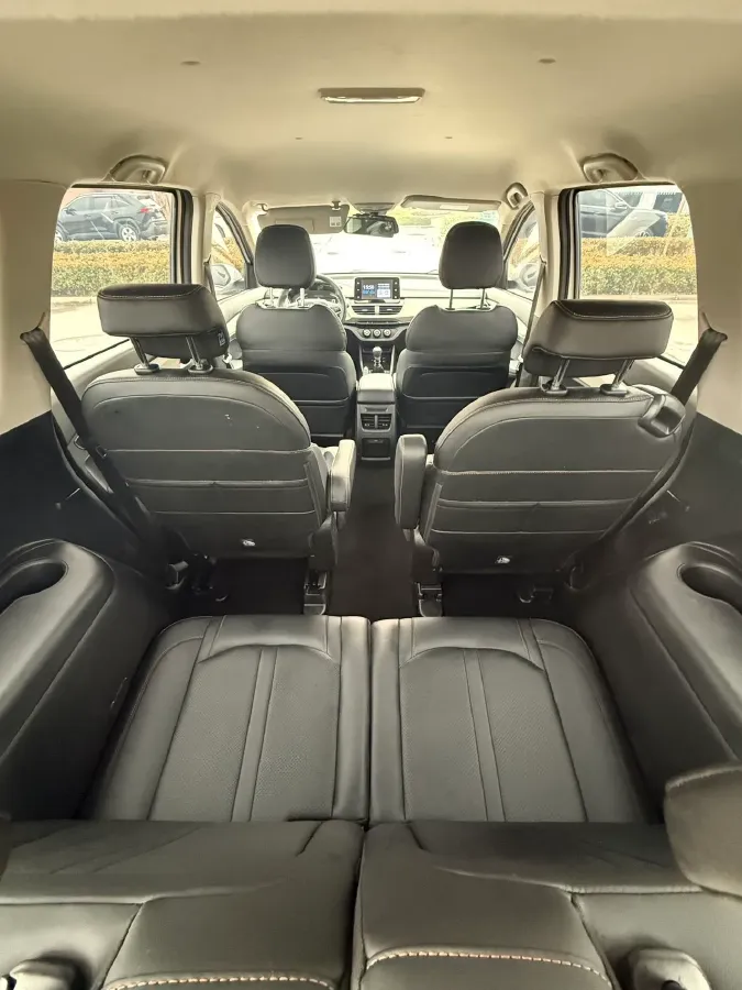 2019 BaoJun 360 1.5L 105HP L4 6MT,autocango,china used car exporter,china ev exporter,chinese used car exporter,chinese used ev exporter