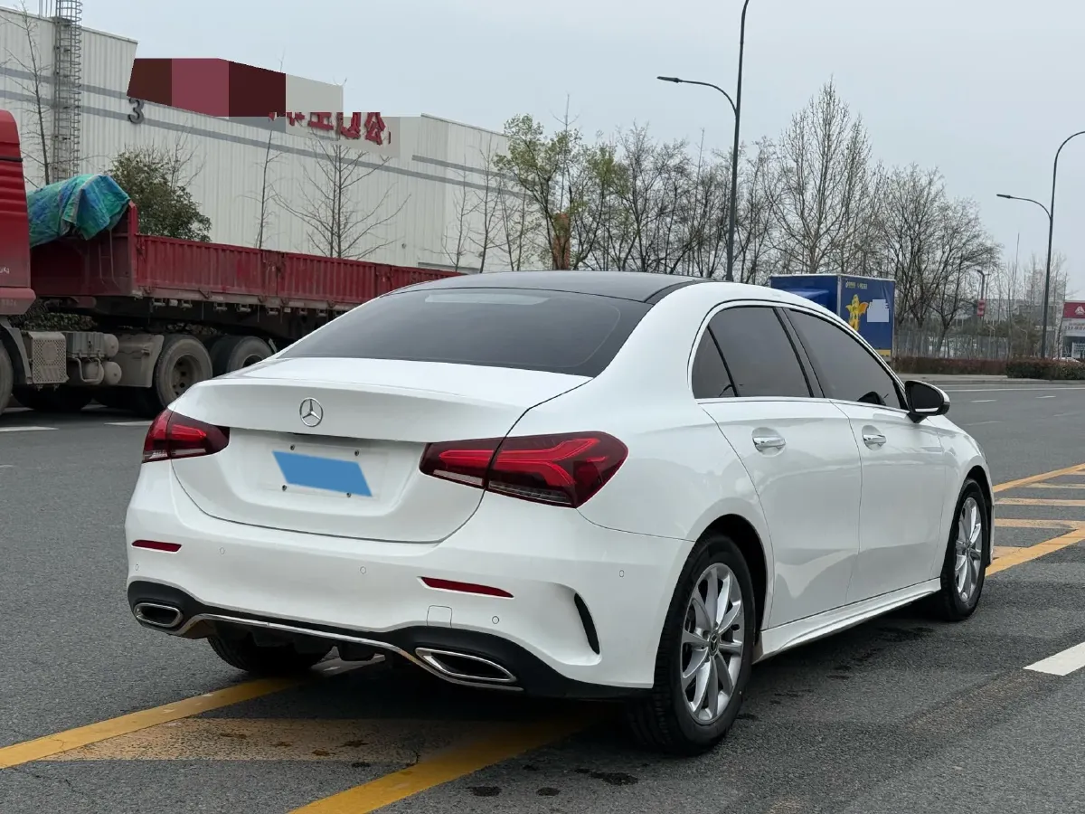 2020 Mercedes-Benz A Class 1.3T 163HP L4 7DCT,autocango,china used car exporter,china ev exporter,chinese used car exporter,chinese used ev exporter
