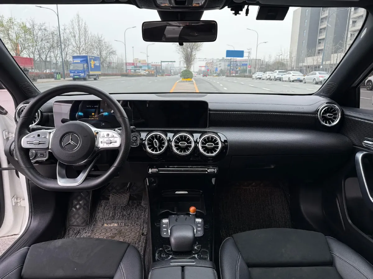 2020 Mercedes-Benz A Class 1.3T 163HP L4 7DCT,autocango,china used car exporter,china ev exporter,chinese used car exporter,chinese used ev exporter