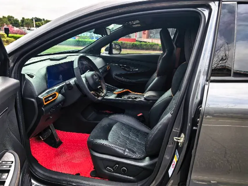 2022 ChangAn UNI-T 1.5T 188HP L4 7DCT,autocango,china used car exporter,china ev exporter,chinese used car exporter,chinese used ev exporter