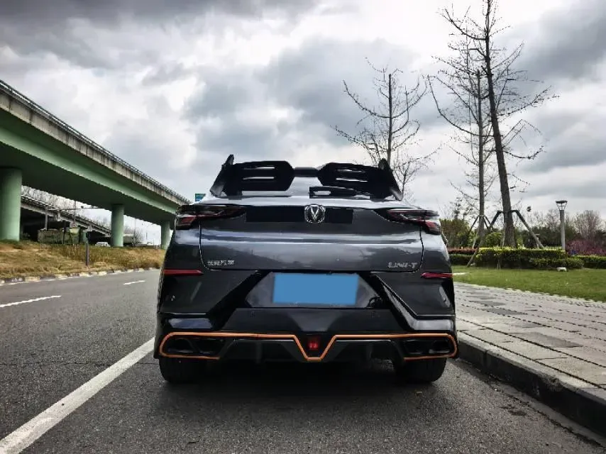 2022 ChangAn UNI-T 1.5T 188HP L4 7DCT,autocango,china used car exporter,china ev exporter,chinese used car exporter,chinese used ev exporter