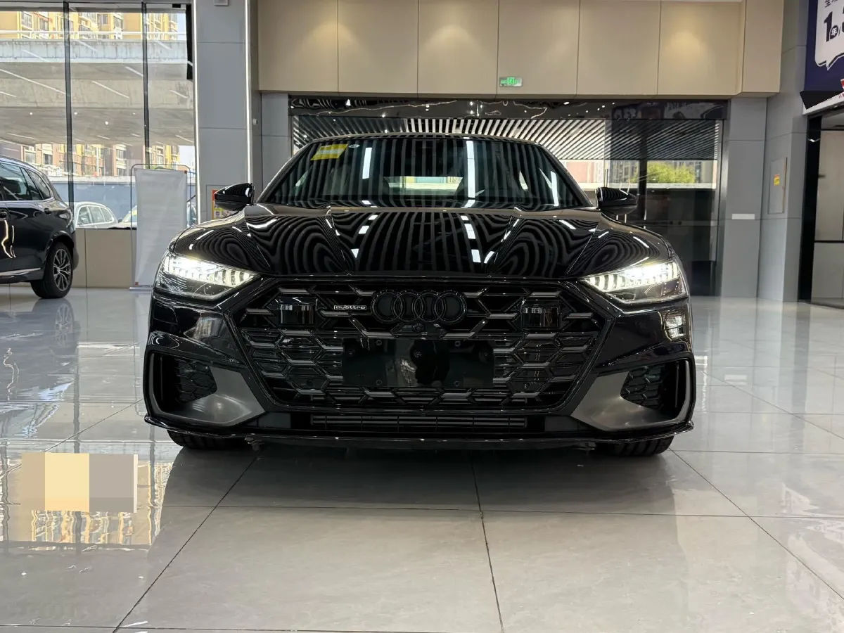2025 Audi A7L 2.0T 245HP L4 7DCT,autocango,china used car exporter,china ev exporter,chinese used car exporter,chinese used ev exporter