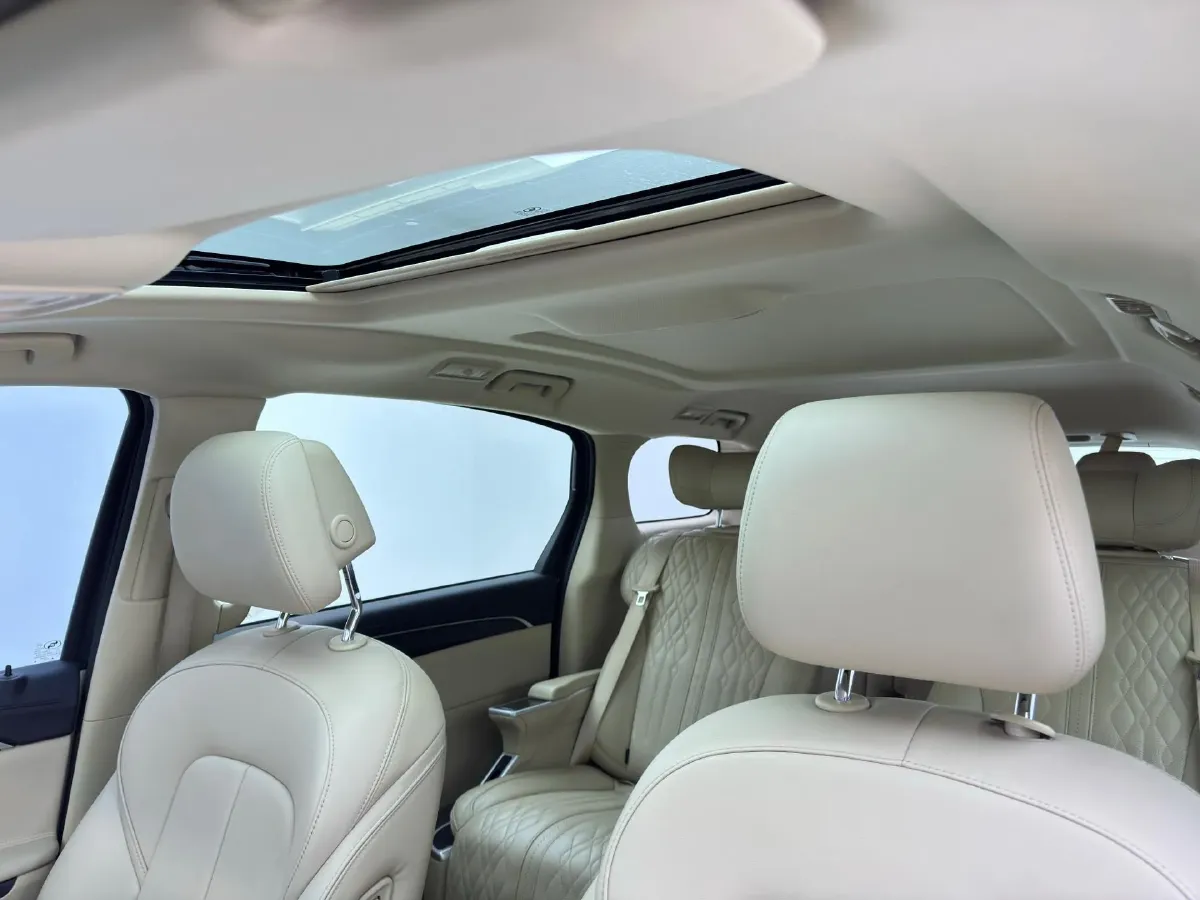 2022 Buick GL8 2.0T 237HP L4 9AT,autocango,china used car exporter,china ev exporter,chinese used car exporter,chinese used ev exporter