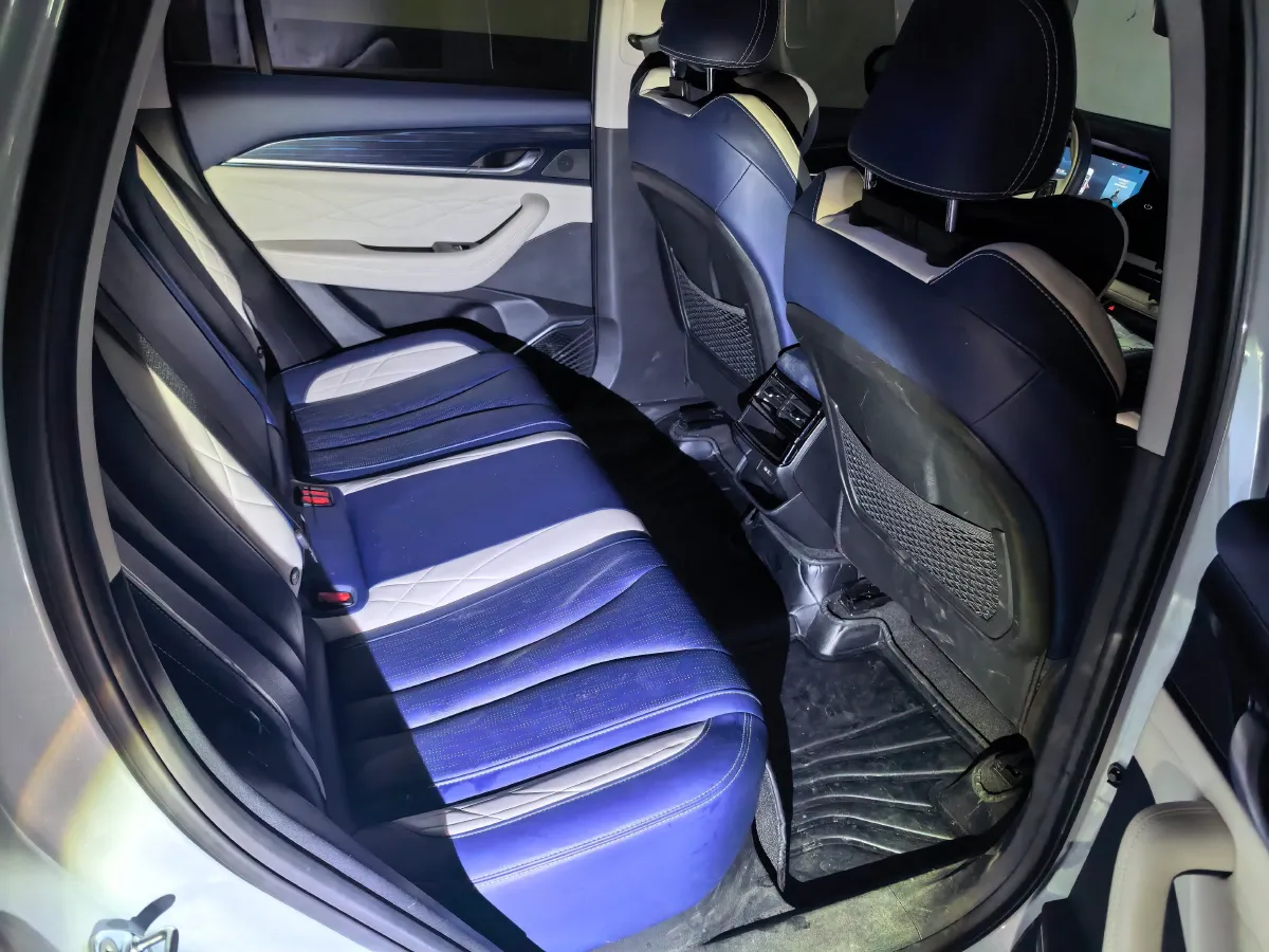 2022 Citroen C5 X 1.6T 175HP L4 8AT,autocango,china used car exporter,china ev exporter,chinese used car exporter,chinese used ev exporter