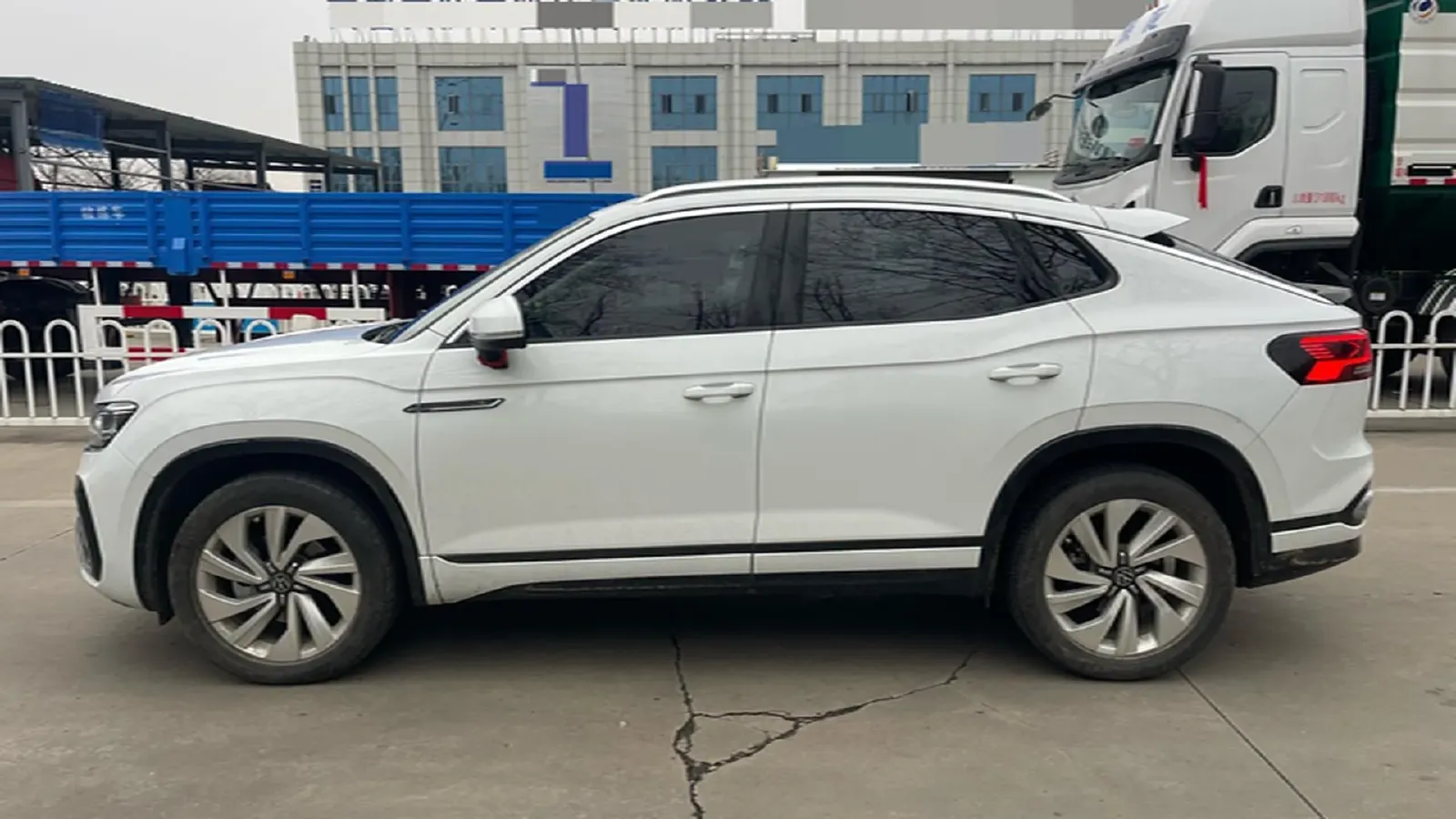 2020 Volkswagen Tayron X 2.0T 186HP L4 7DCT,autocango,china used car exporter,china ev exporter,chinese used car exporter,chinese used ev exporter