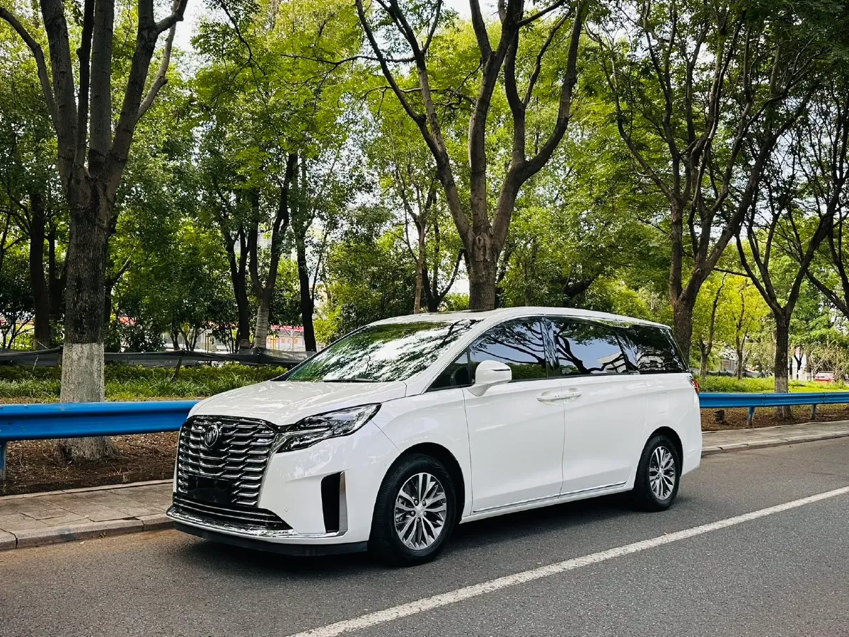 2023 Buick GL8 2.0T 237HP L4 9AT,autocango,china used car exporter,china ev exporter,chinese used car exporter,chinese used ev exporter