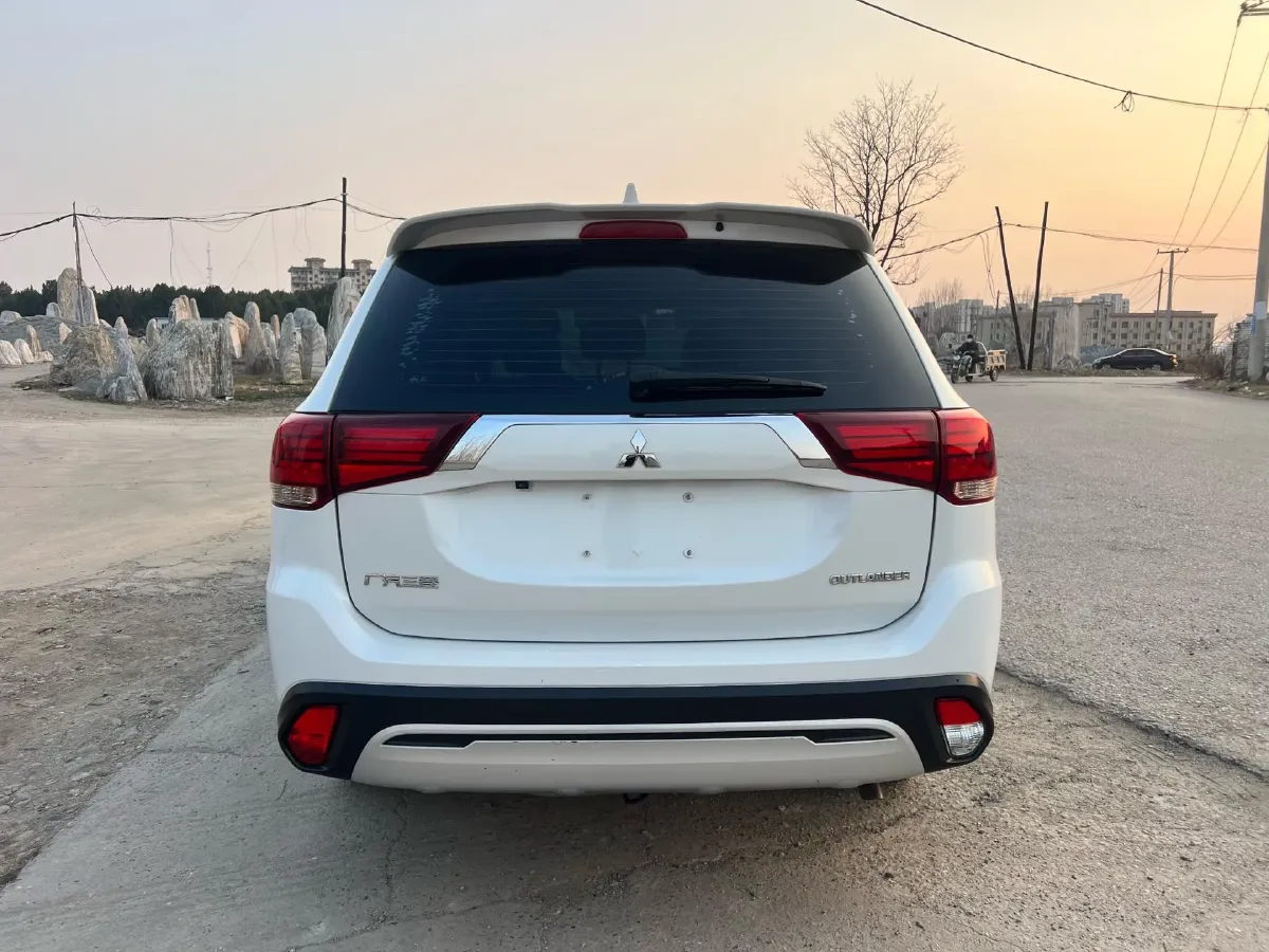 2019 Mitsubishi Outlander 2.0L 166HP L4 CVT,autocango,china used car exporter,china ev exporter,chinese used car exporter,chinese used ev exporter