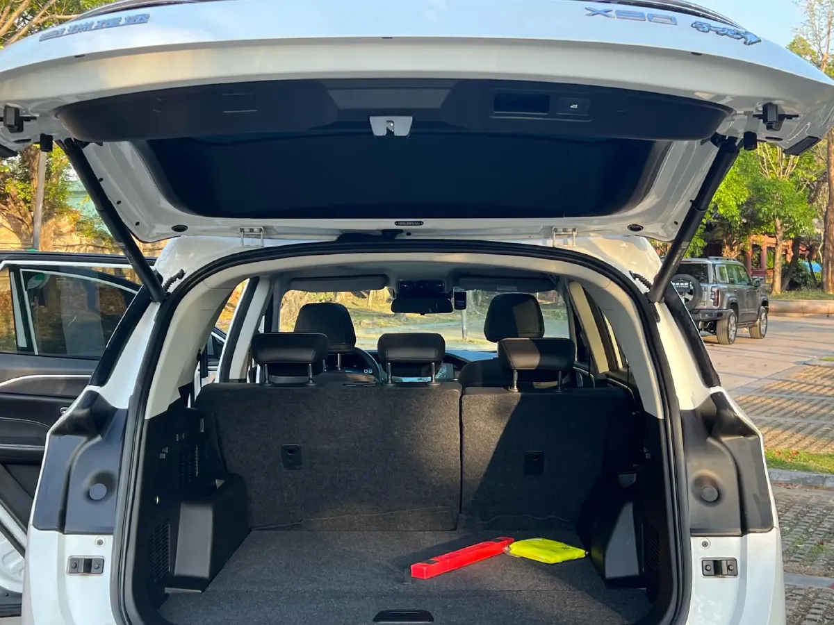 2022 Jetour X90 2.0T 254HP L4 7DCT,autocango,china used car exporter,china ev exporter,chinese used car exporter,chinese used ev exporter