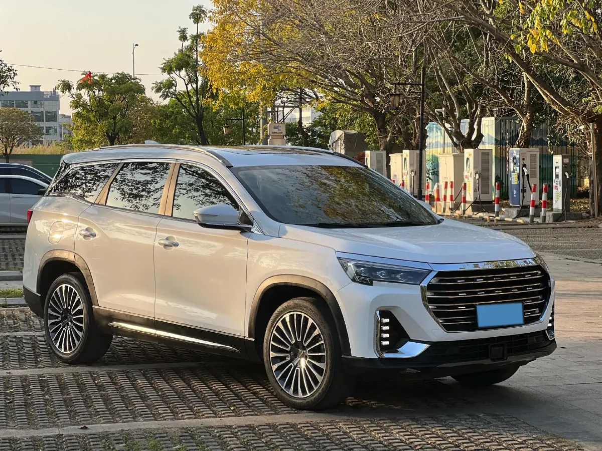 2022 Jetour X90 2.0T 254HP L4 7DCT,autocango,china used car exporter,china ev exporter,chinese used car exporter,chinese used ev exporter
