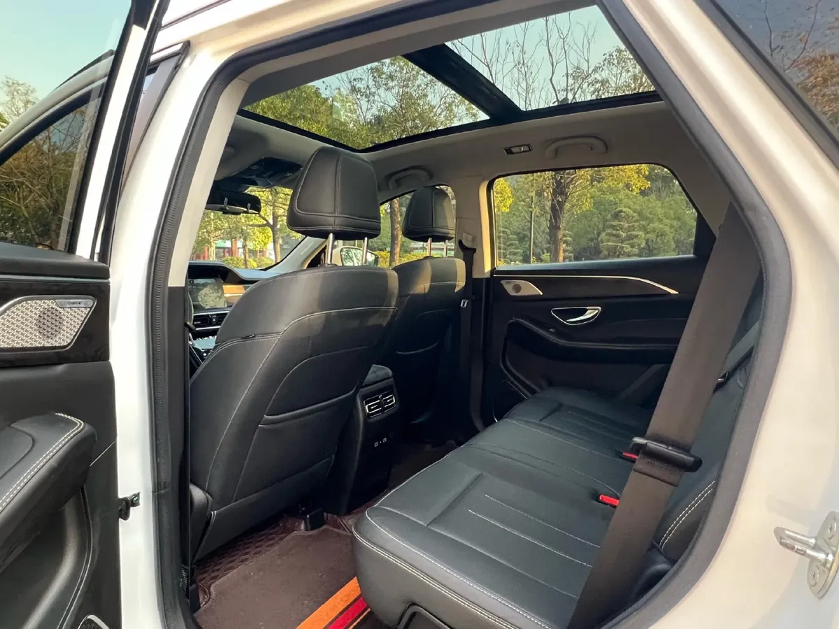 2022 Jetour X90 2.0T 254HP L4 7DCT,autocango,china used car exporter,china ev exporter,chinese used car exporter,chinese used ev exporter