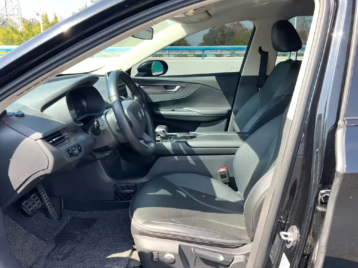 2022 HongQi E-QM5 BEV 54KWH,autocango,china used car exporter,china ev exporter,chinese used car exporter,chinese used ev exporter