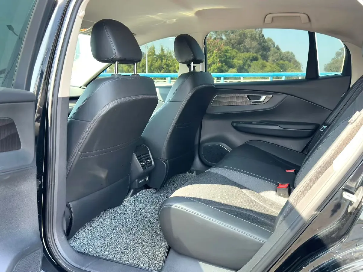 2022 HongQi E-QM5 BEV 54KWH,autocango,china used car exporter,china ev exporter,chinese used car exporter,chinese used ev exporter