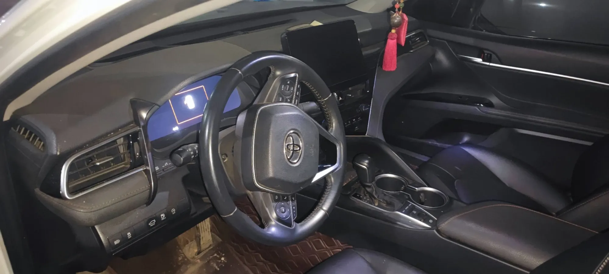 2021 Toyota Camry 2.5L 209HP L4 8AT,autocango,china used car exporter,china ev exporter,chinese used car exporter,chinese used ev exporter