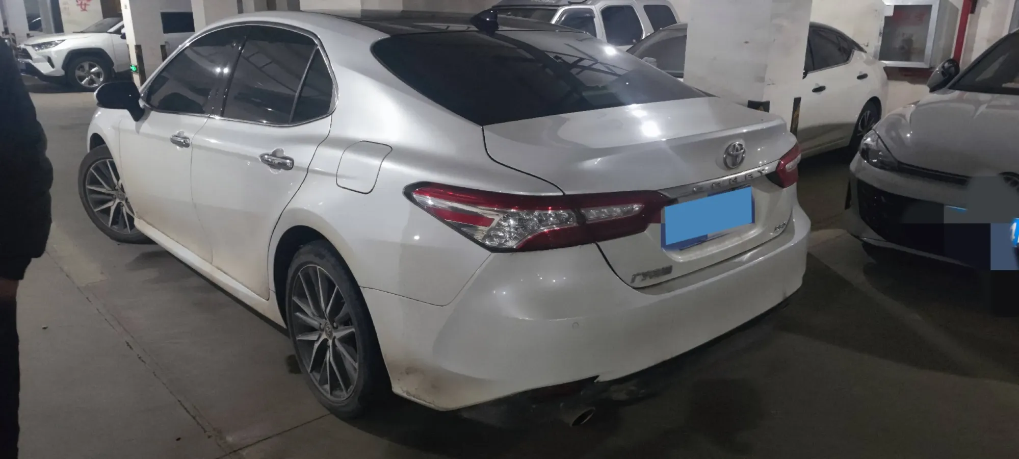 2021 Toyota Camry 2.5L 209HP L4 8AT,autocango,china used car exporter,china ev exporter,chinese used car exporter,chinese used ev exporter