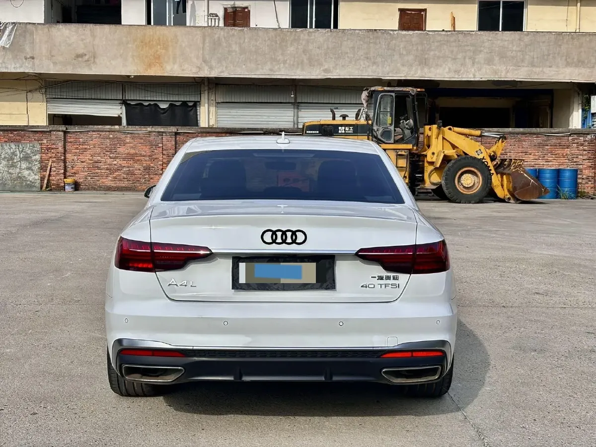 2020 Audi A4L 2.0T 190HP L4 7DCT,autocango,china used car exporter,china ev exporter,chinese used car exporter,chinese used ev exporter