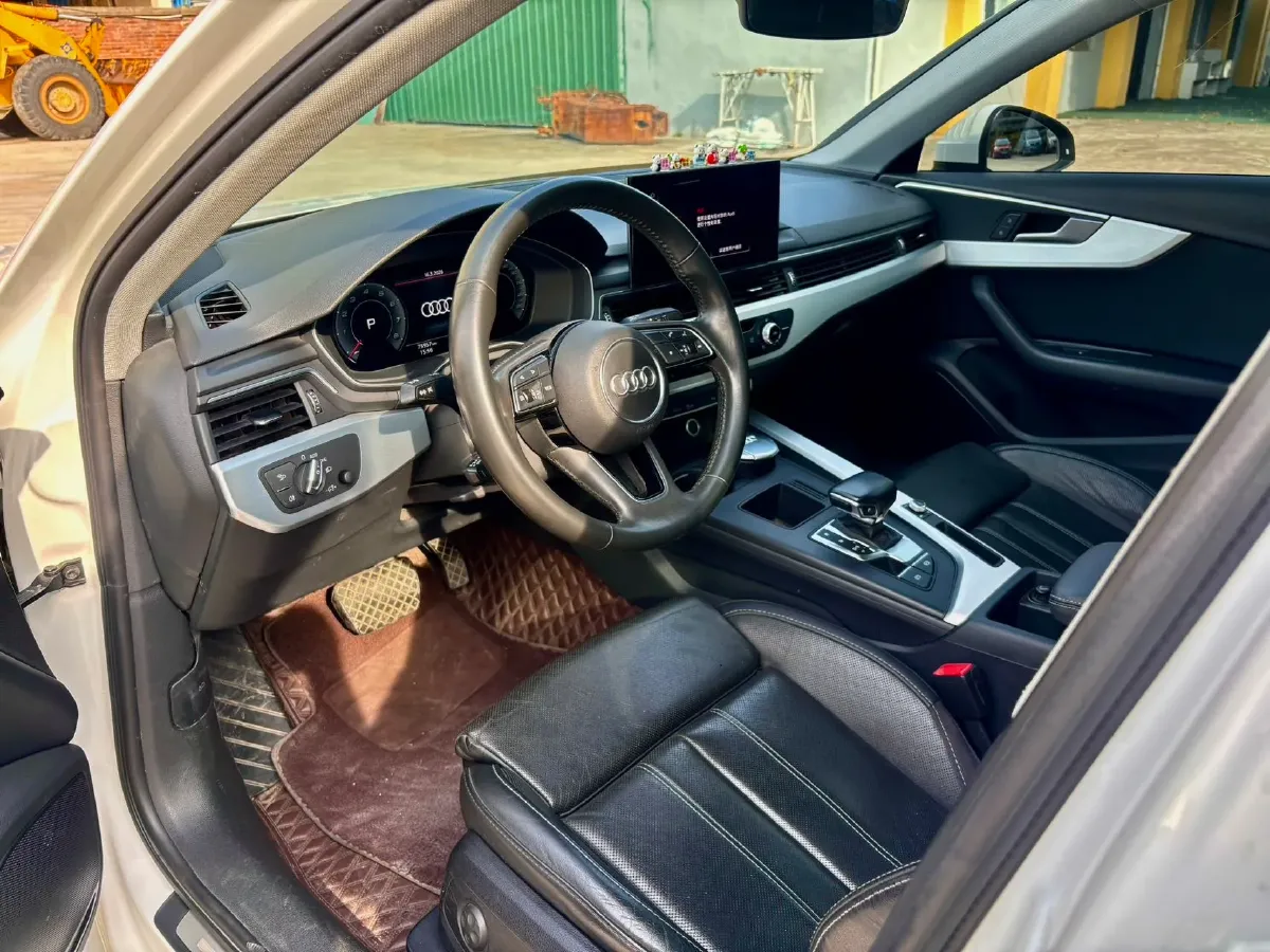 2020 Audi A4L 2.0T 190HP L4 7DCT,autocango,china used car exporter,china ev exporter,chinese used car exporter,chinese used ev exporter