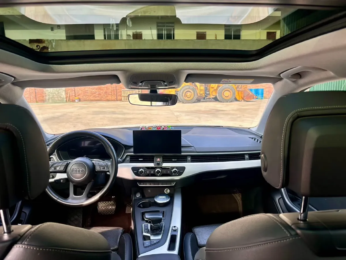 2020 Audi A4L 2.0T 190HP L4 7DCT,autocango,china used car exporter,china ev exporter,chinese used car exporter,chinese used ev exporter