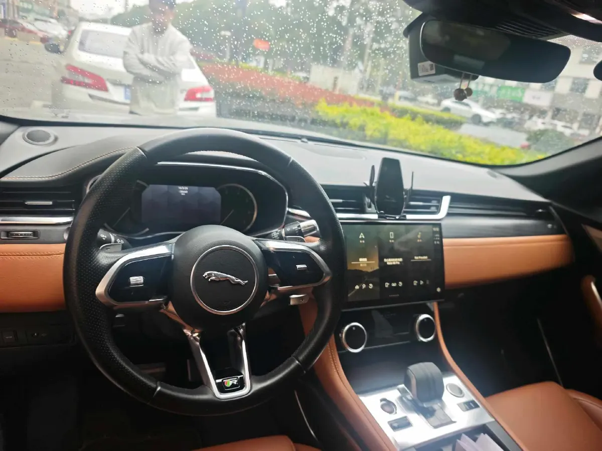 2022 Jaguar F-PACE 2.0T 250HP L4 8AT,autocango,china used car exporter,china ev exporter,chinese used car exporter,chinese used ev exporter