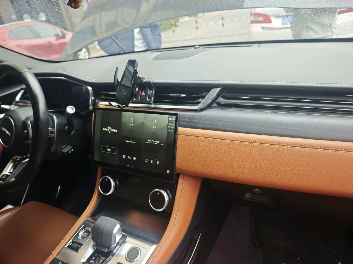 2022 Jaguar F-PACE 2.0T 250HP L4 8AT,autocango,china used car exporter,china ev exporter,chinese used car exporter,chinese used ev exporter